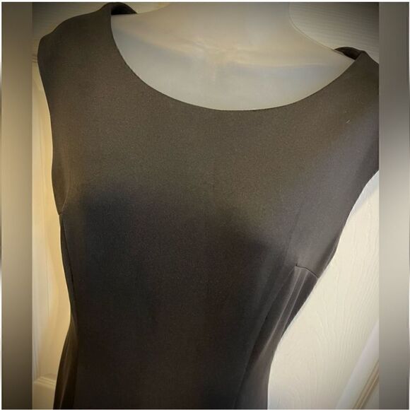 Donna Ricco Ruffle-Hem Sheath Dress - Picture 3 of 5